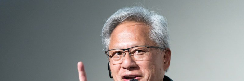 特朗普直播致电黄仁勋：AI 减速是「骗局」，赢家只会是中国